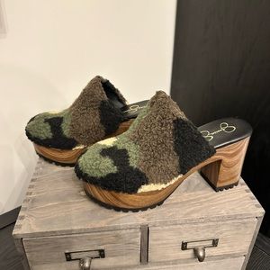 Jessica Simpson Women's TOLLIA Clog Size 8M